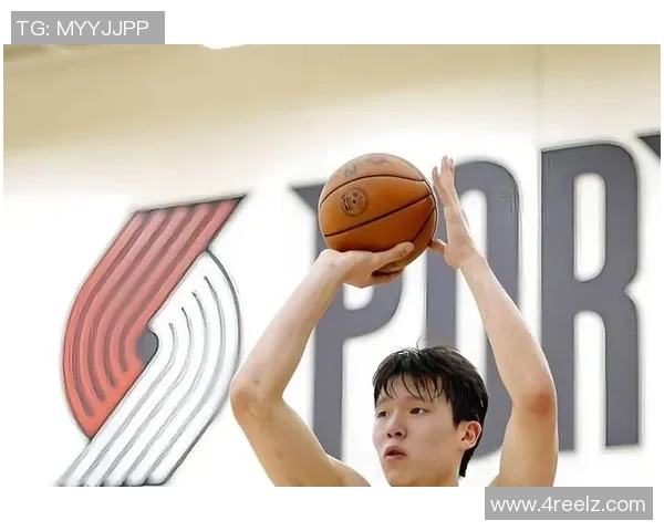 杨瀚森关键时刻得分开拓者半场紧咬爵士森萨博表现出色砍下19分 杨瀚森关键时刻得分开拓者半场紧咬爵士森萨博表现出色砍下19分
